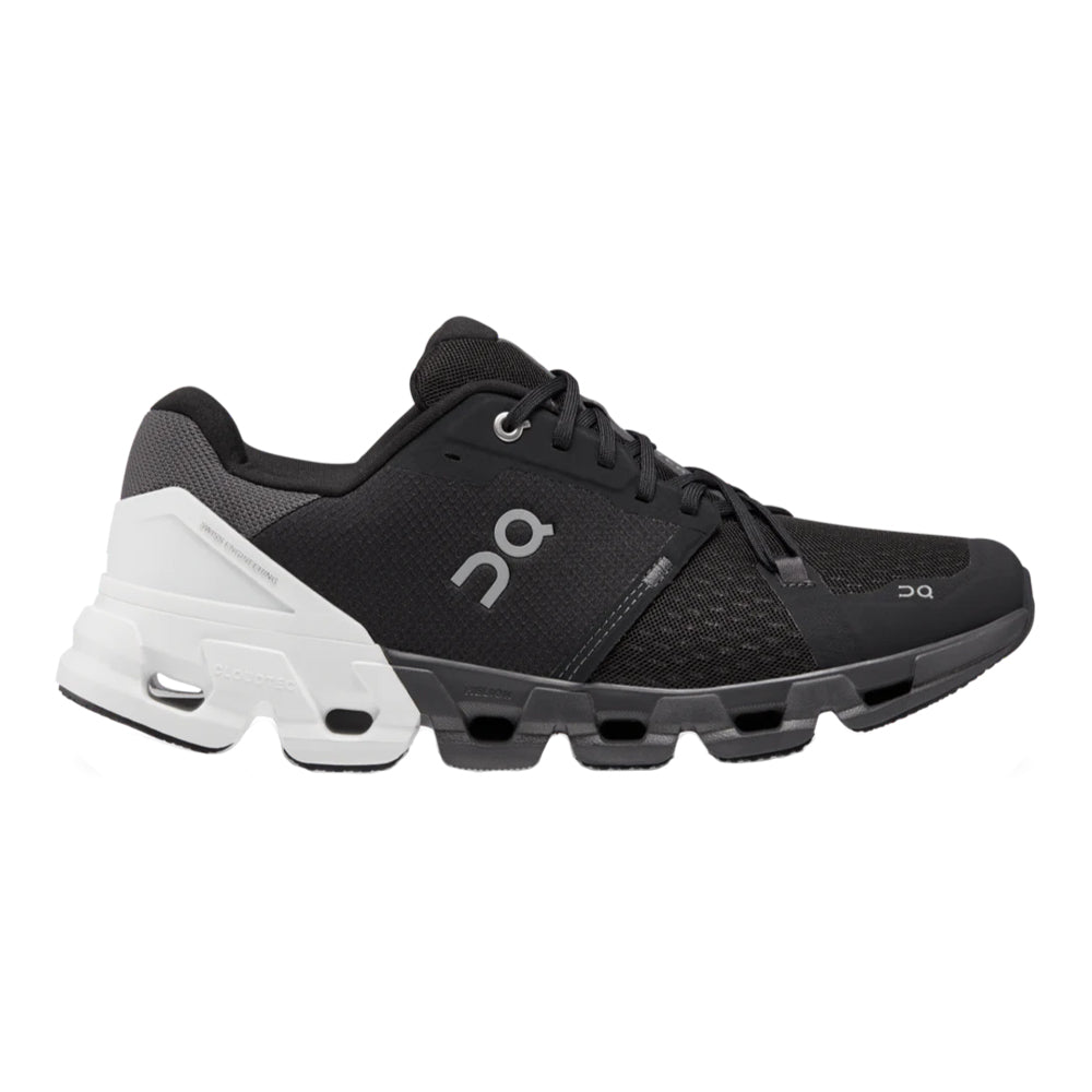 Women's On Cloudflyer 4, Black/White, 6 B Medium